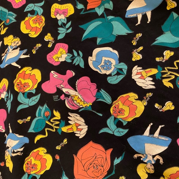 Disney Alice in Wonderland zip up hoodie with front pockets - Picture 7 of 7